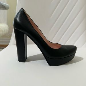 Women's shoes made of genuine leather.
Europe.  Size 37.